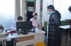 關(guān)愛員工健康 公司安排員工進行健康體檢