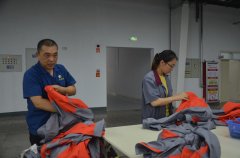 晁金光榮膺“全國(guó)紡織工業(yè)勞動(dòng)模范”稱(chēng)號(hào)